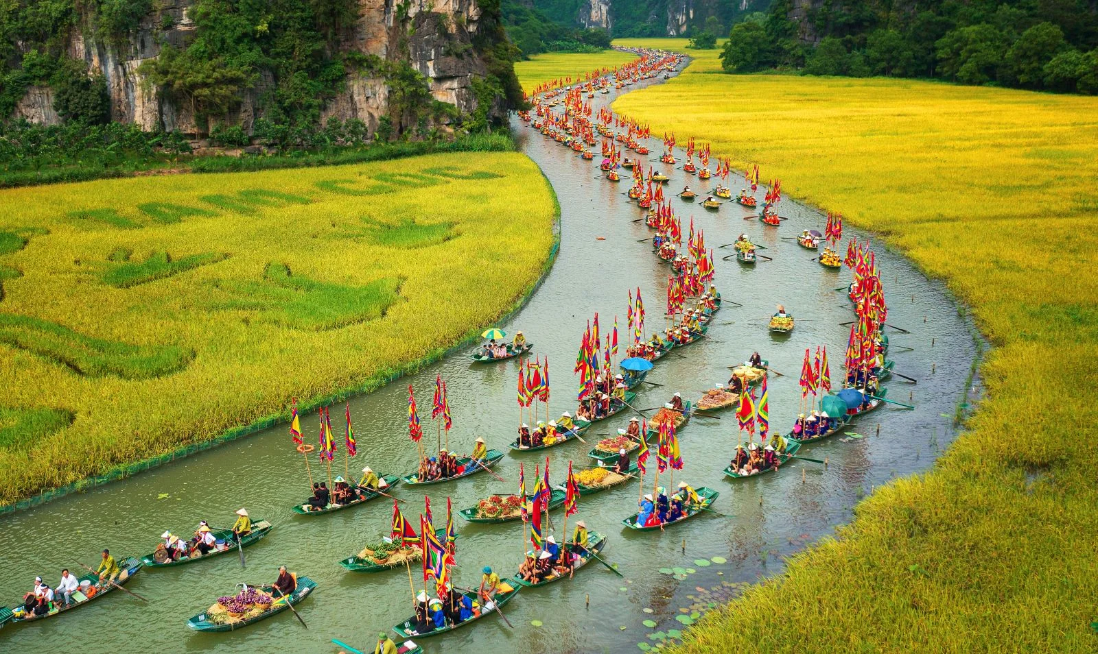 Traveling from Ha Long to Ninh Binh to visit the spectacular Mua Cave viewpoint.